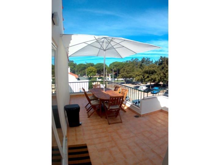 Apartment Near The Beach With Big Terrace سيتوبال المظهر الخارجي الصورة